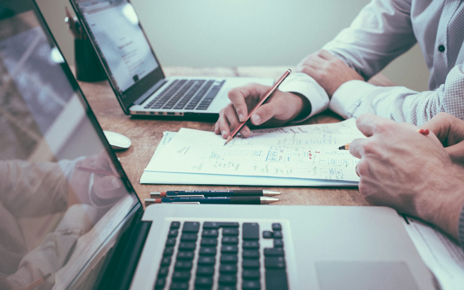 Fee proposals that convert: structure, deadline and follow-up